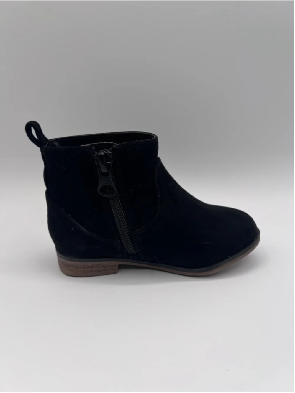 Cat & Jack Toddler Girl’s Black Onyx Zipper Faux Bootie Shoes Size 6